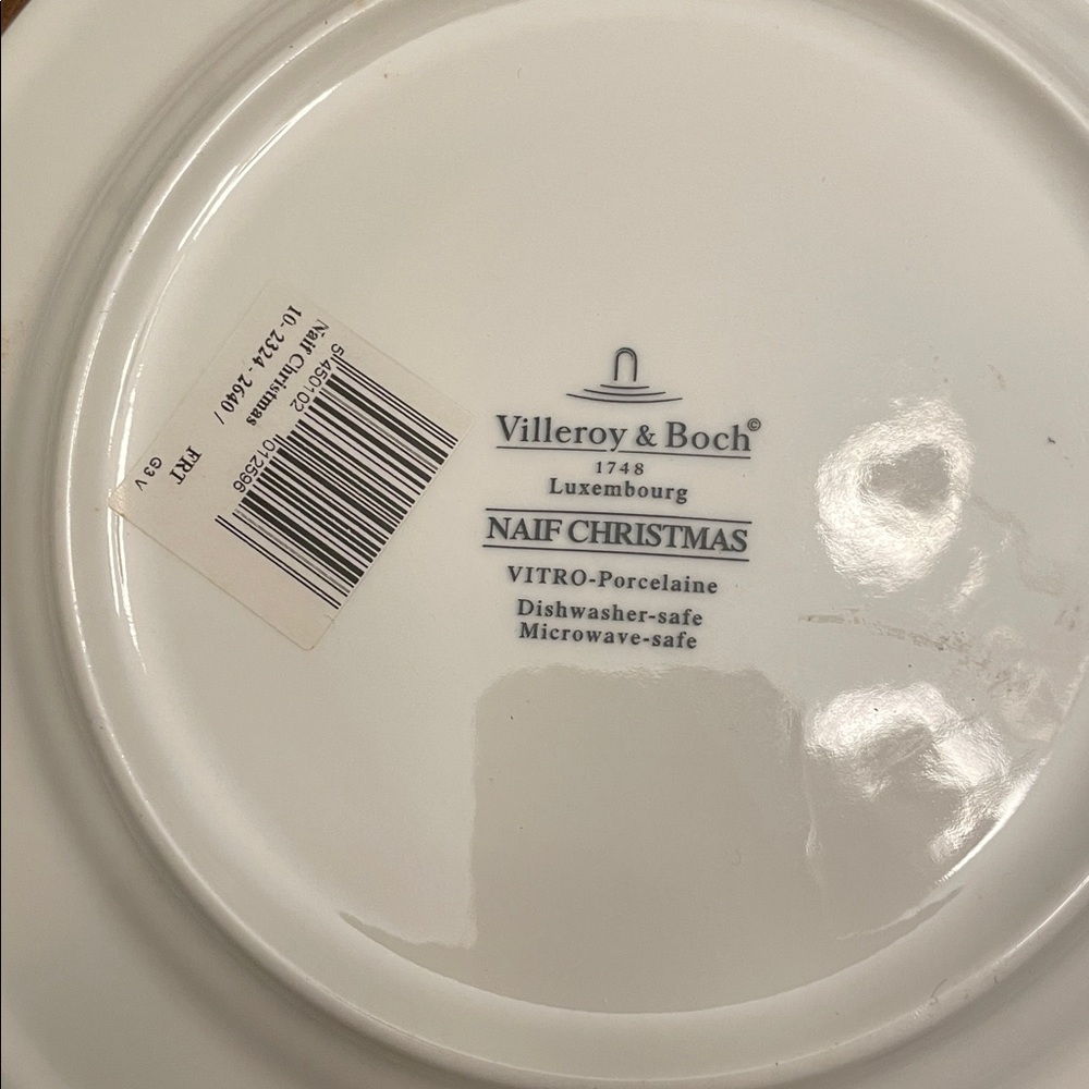 Villeroy & Boch Naif Christmas Plate - Picture 3 of 4